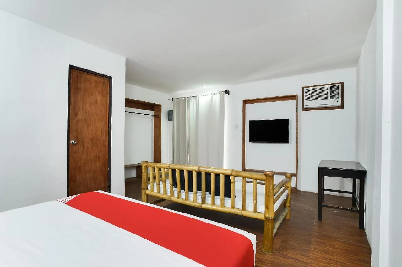 Oyo 472 Poleng Villa Анхелес 2*,  Филиппины