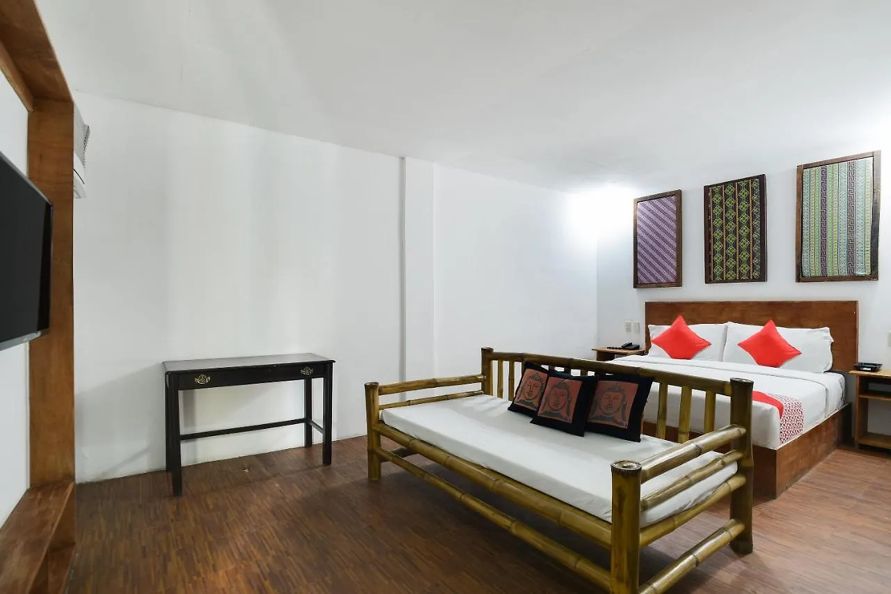 Oyo 472 Poleng Villa Анхелес Отель